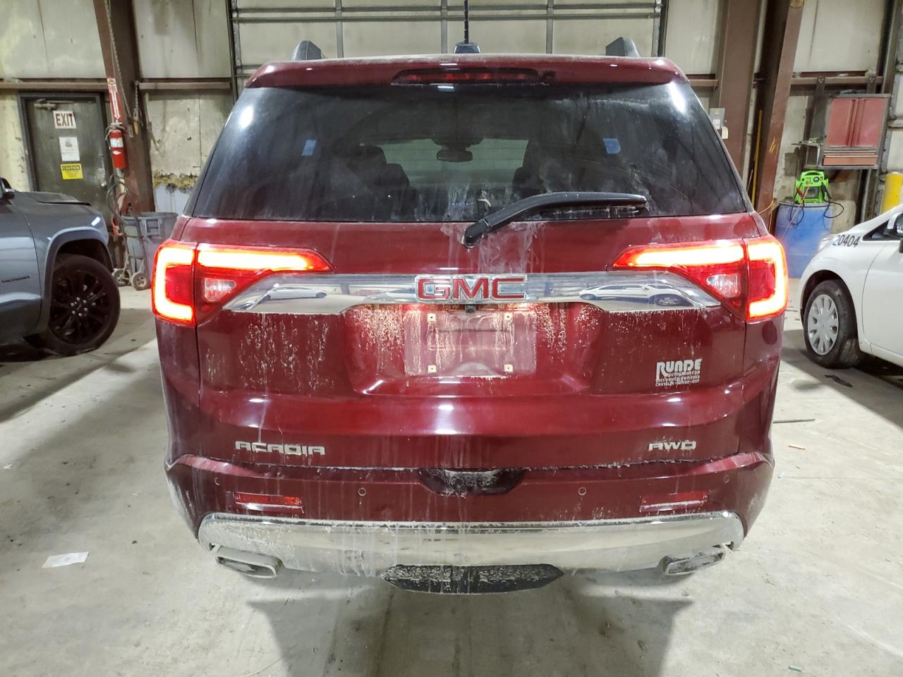 2018 GMC Acadia - Image 6