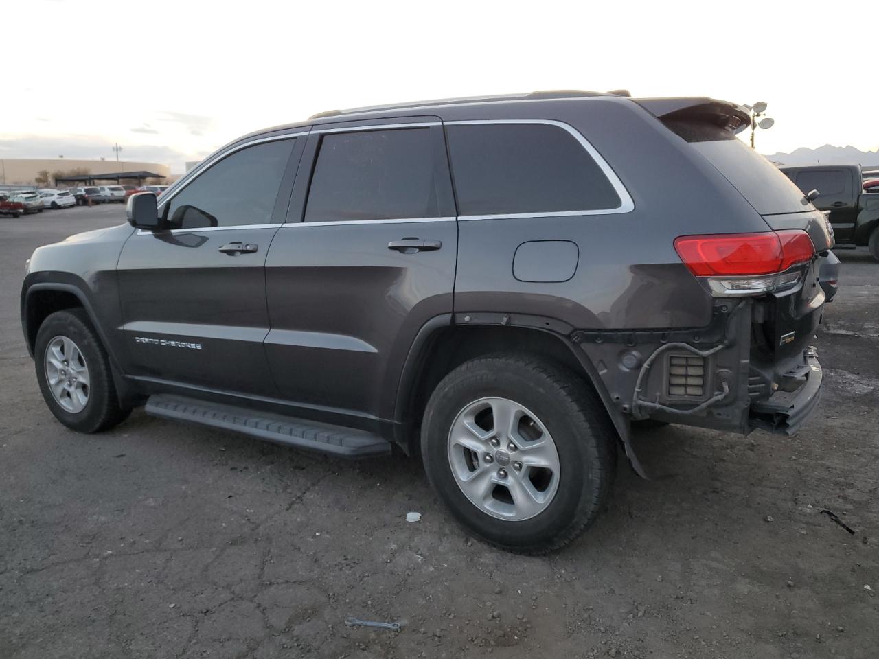 2015 Jeep Grand Cherokee - Image 2