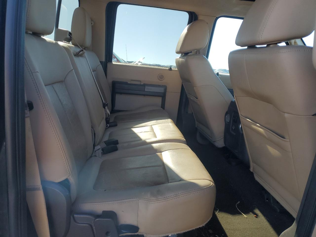 2011 Ford F250 - Image 10