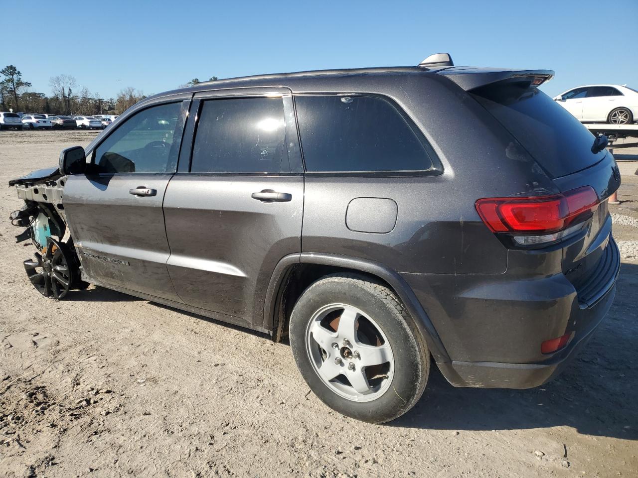 2018 Jeep Grand Cherokee - Image 2