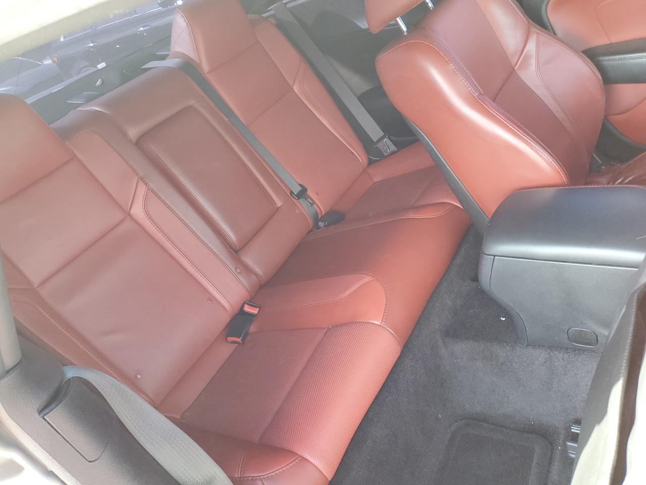 2016 Dodge Challenger - Image 10