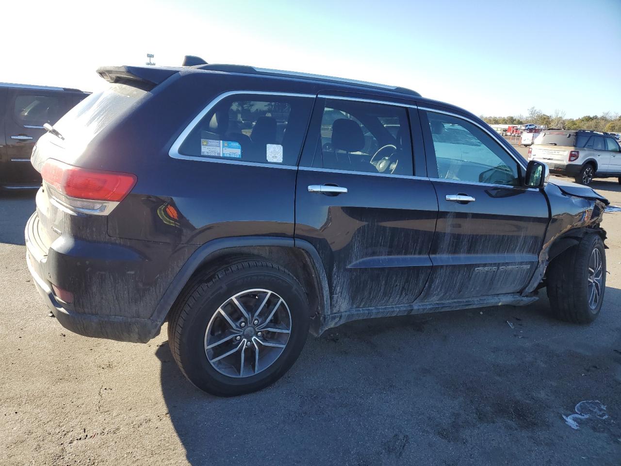 2019 Jeep Grand Cherokee - Image 3