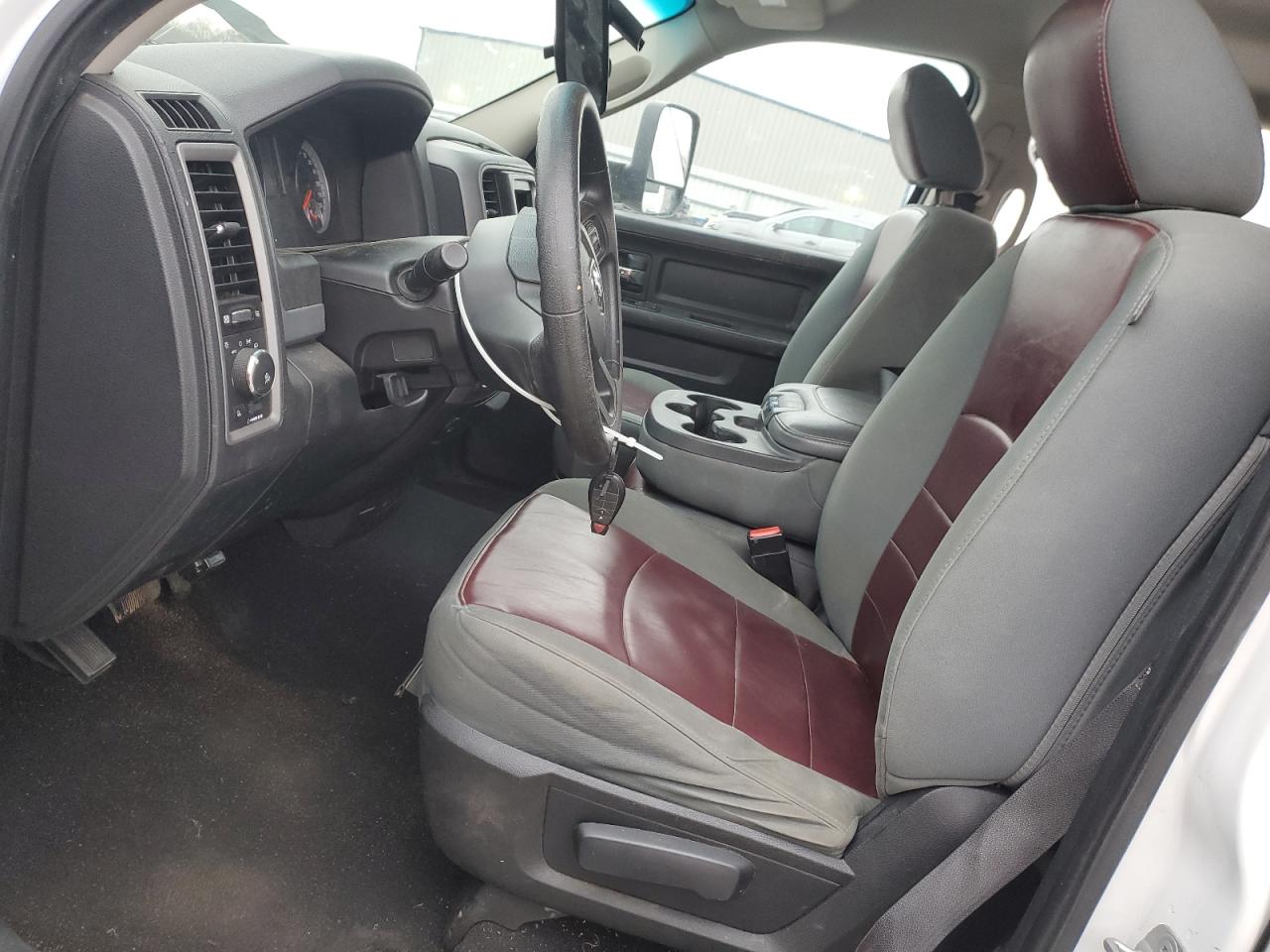 2014 RAM 1500 - Image 7