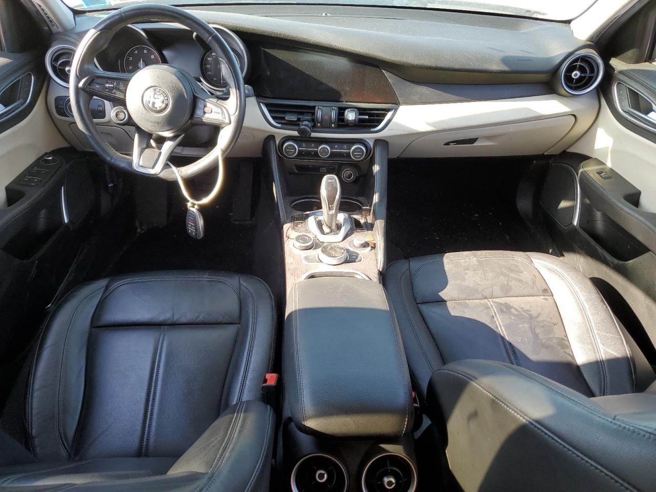 2020 Alfa Romeo Giulia - Image 8