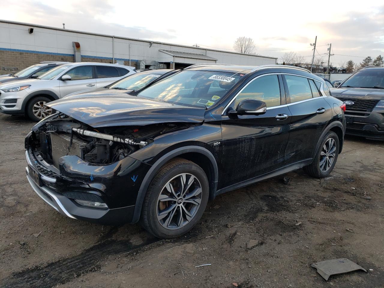 VIN SJKCH5CR5JA004972 2018 INFINITI QX30 no.1