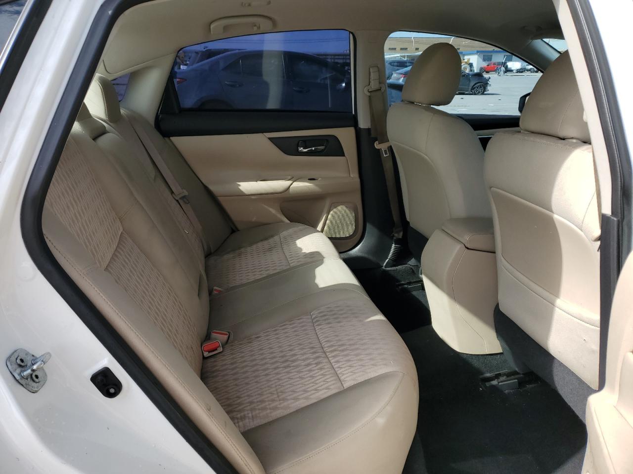 2017 Nissan Altima - Image 10