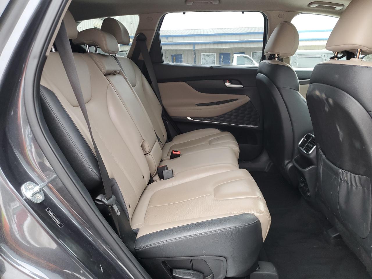 2020 Hyundai Santa Fe - Image 11