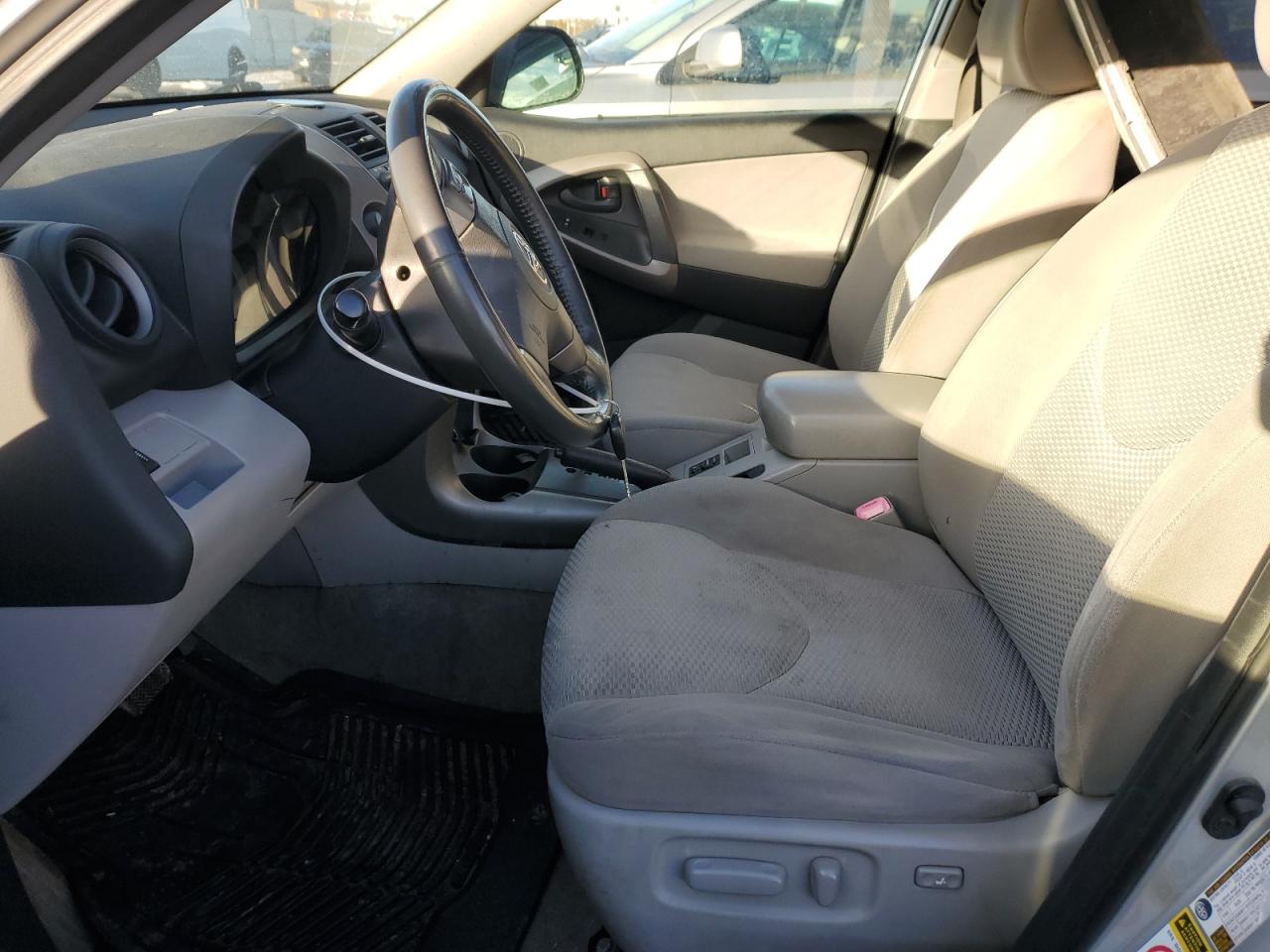 2008 Toyota RAV 4 - Image 7
