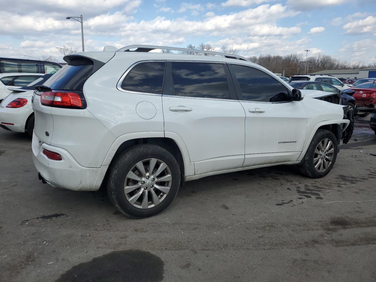 2018 Jeep Cherokee - Image 3