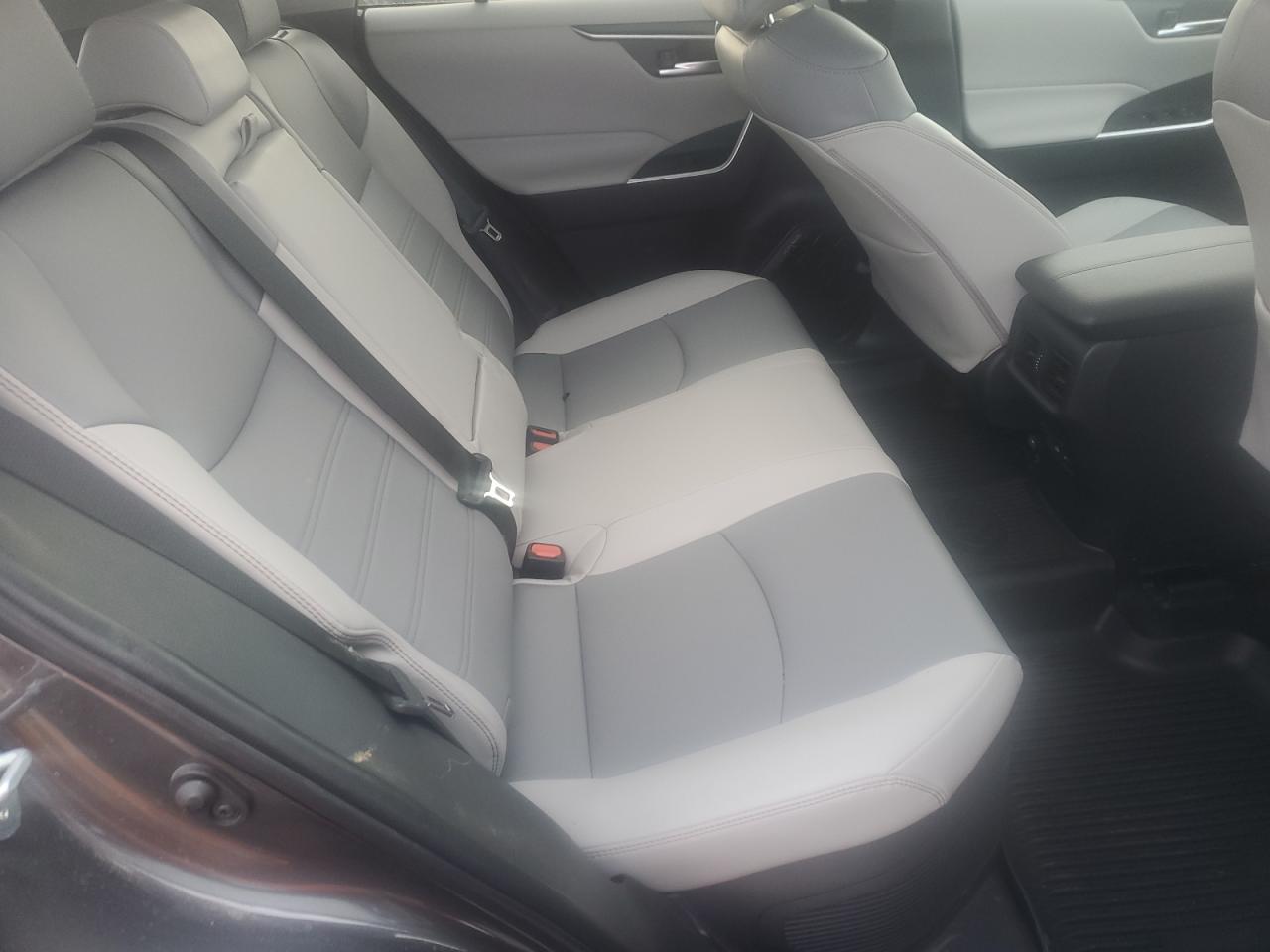 2024 Toyota RAV 4 - Image 11
