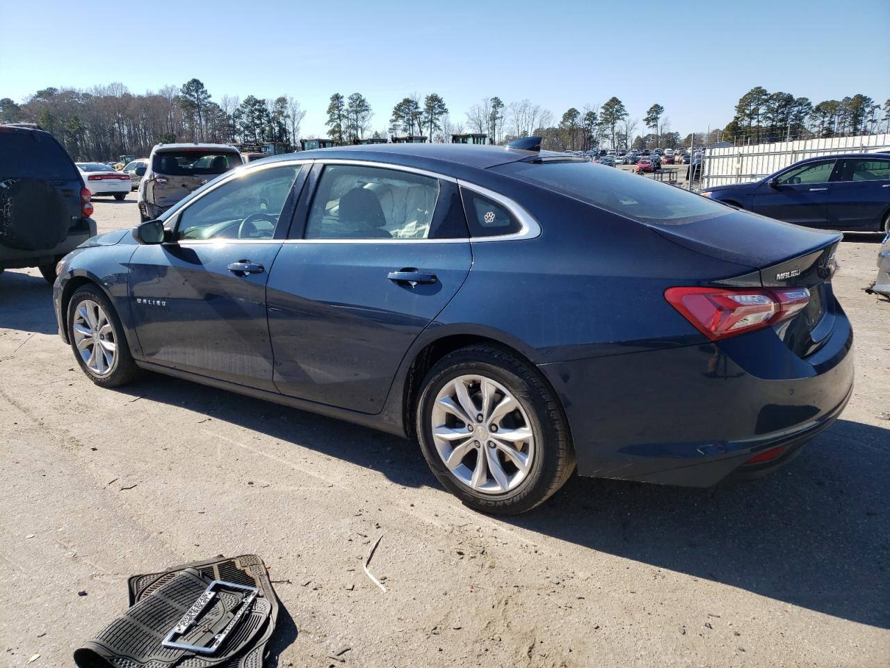 2020 Chevrolet Malibu - Image 2