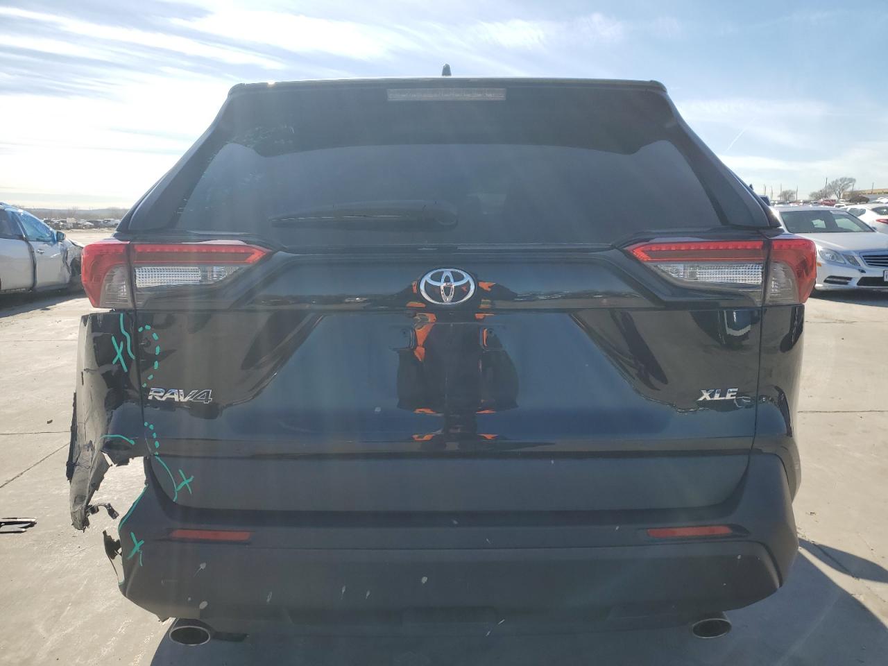 2022 Toyota RAV 4 - Image 6