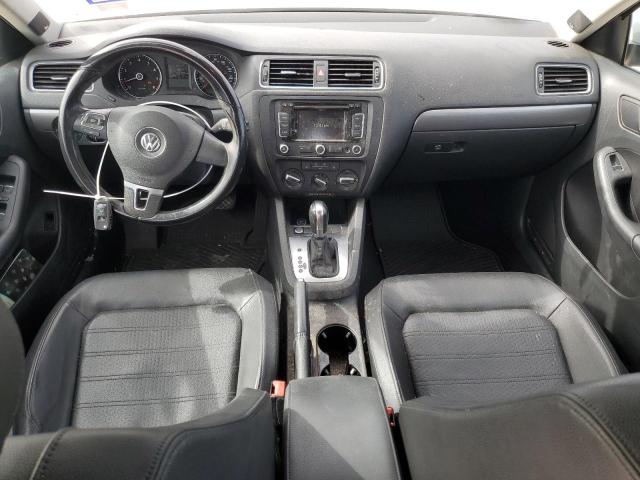 Sedans VOLKSWAGEN JETTA 2014 Silver