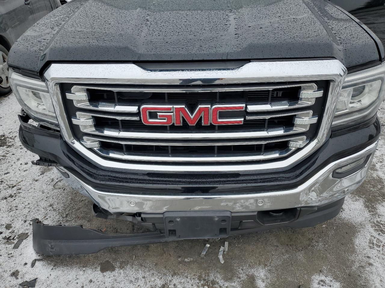 2017 GMC Sierra - Image 11