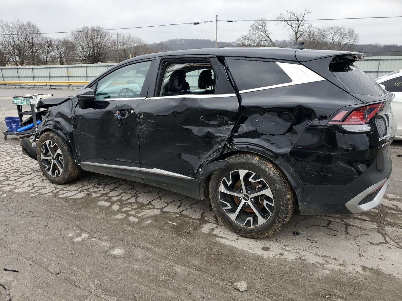 2024 Kia Sportage - Image 2