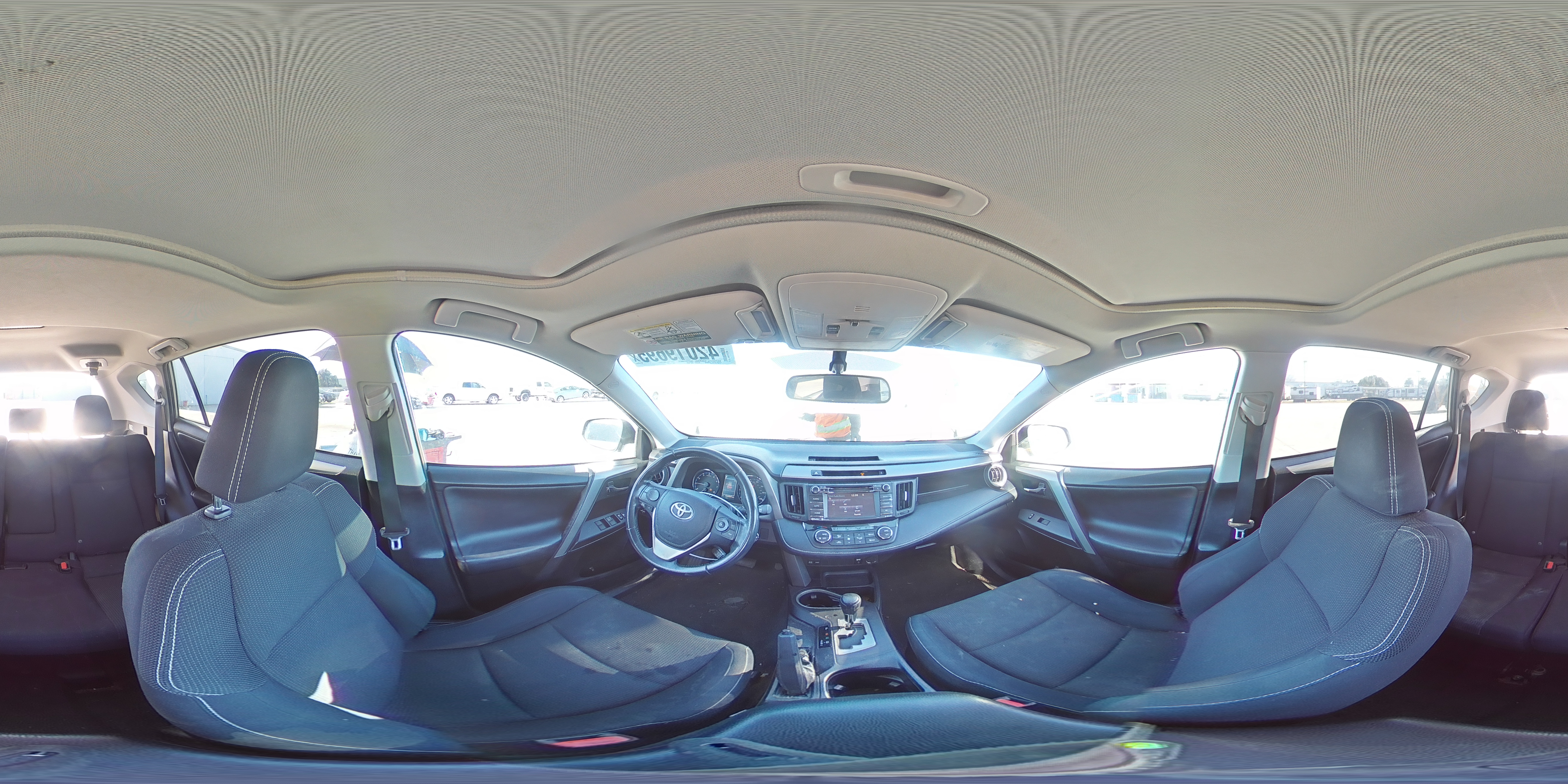 2016 Toyota RAV 4 - Image 13