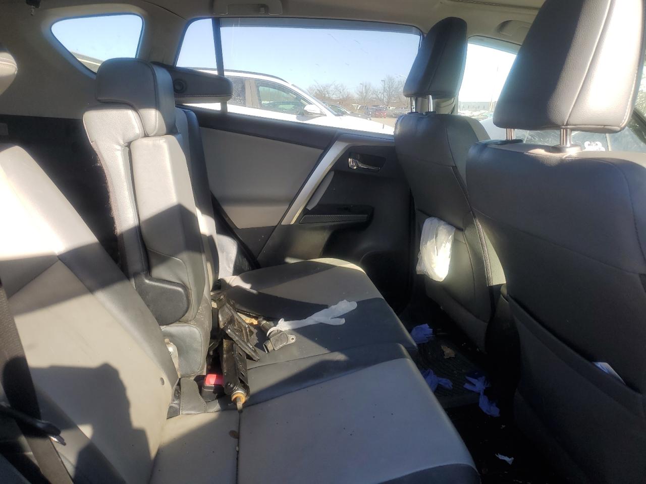2014 Toyota RAV 4 - Image 11