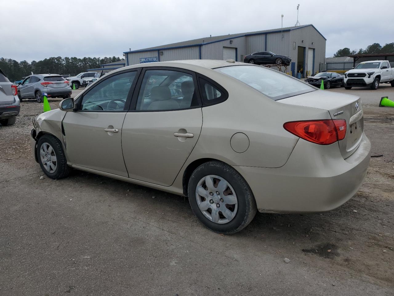 2008 Hyundai Elantra - Image 2
