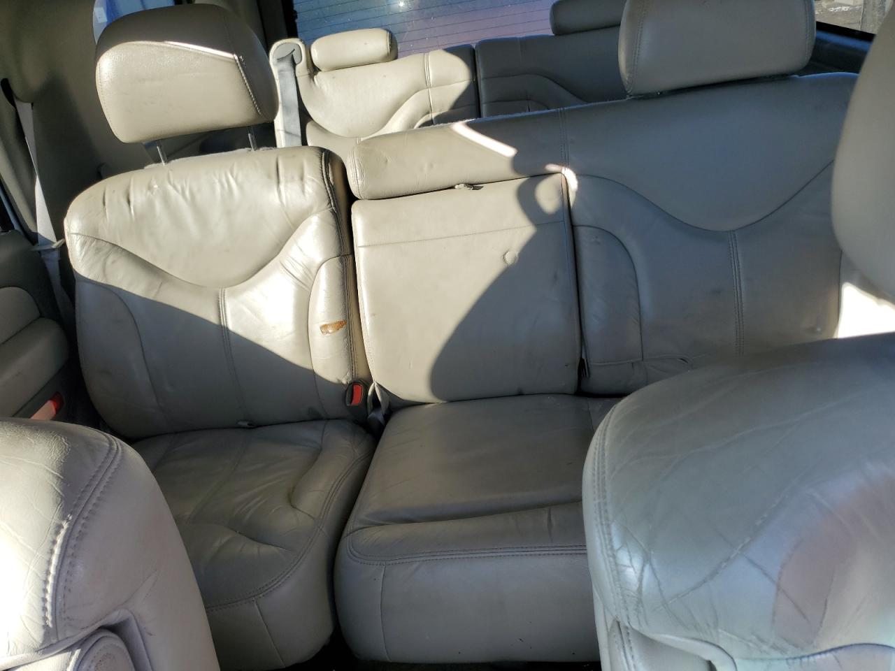 2001 GMC Yukon - Image 10