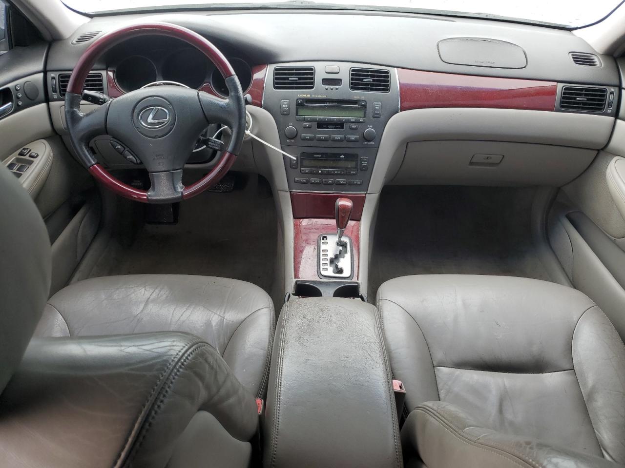 2003 Lexus ES - Image 8