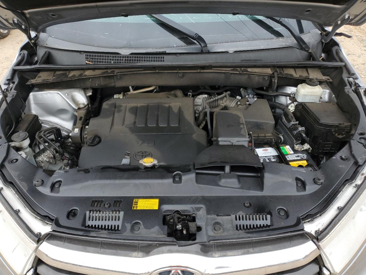 2014 Toyota Highlander - Image 13