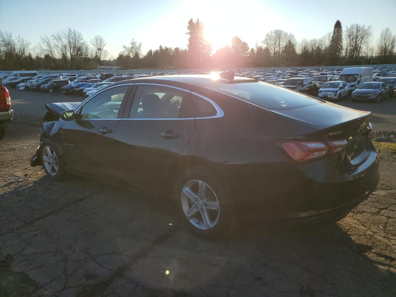 2022 Chevrolet Malibu - Image 2