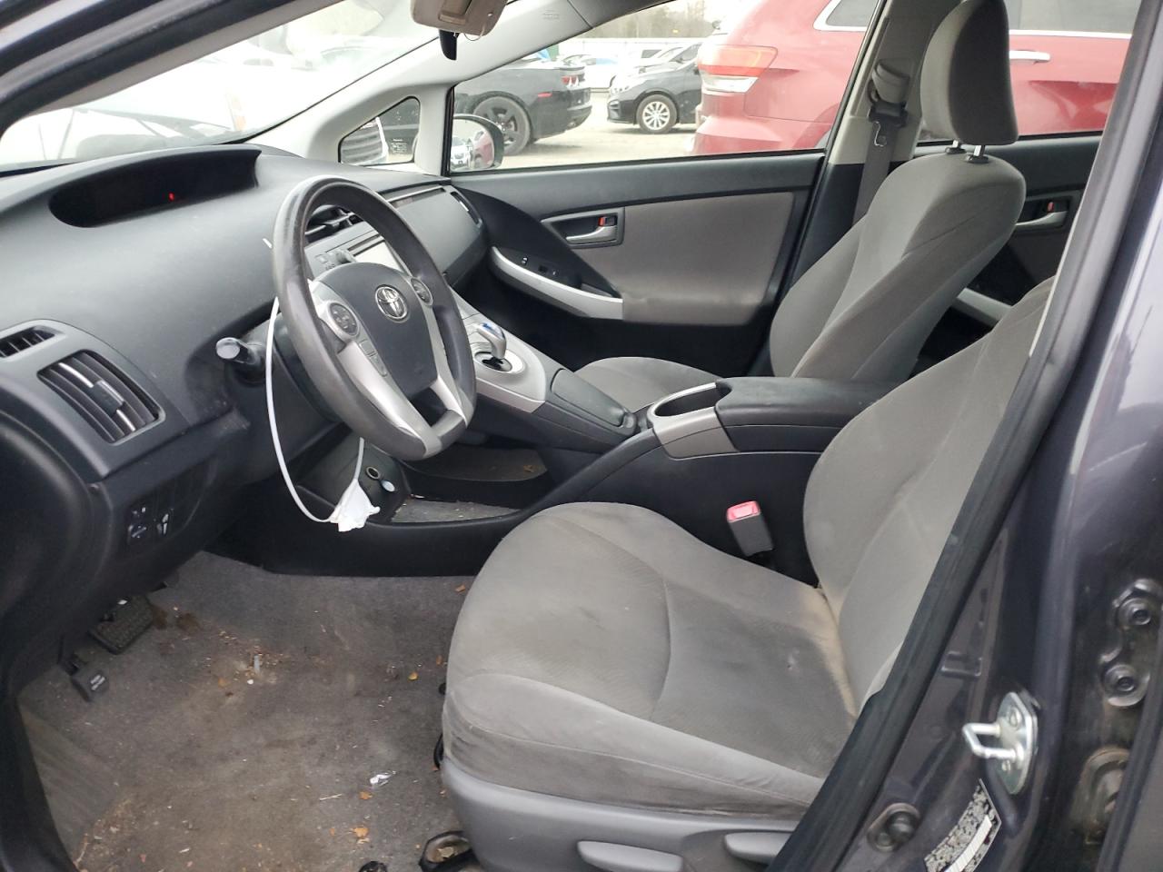 2013 Toyota Prius - Image 7