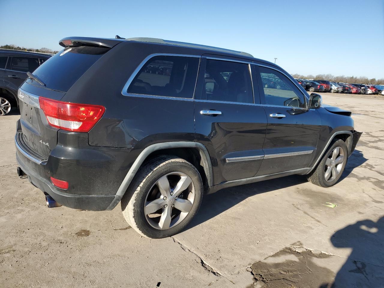 2011 Jeep Grand Cherokee - Image 3