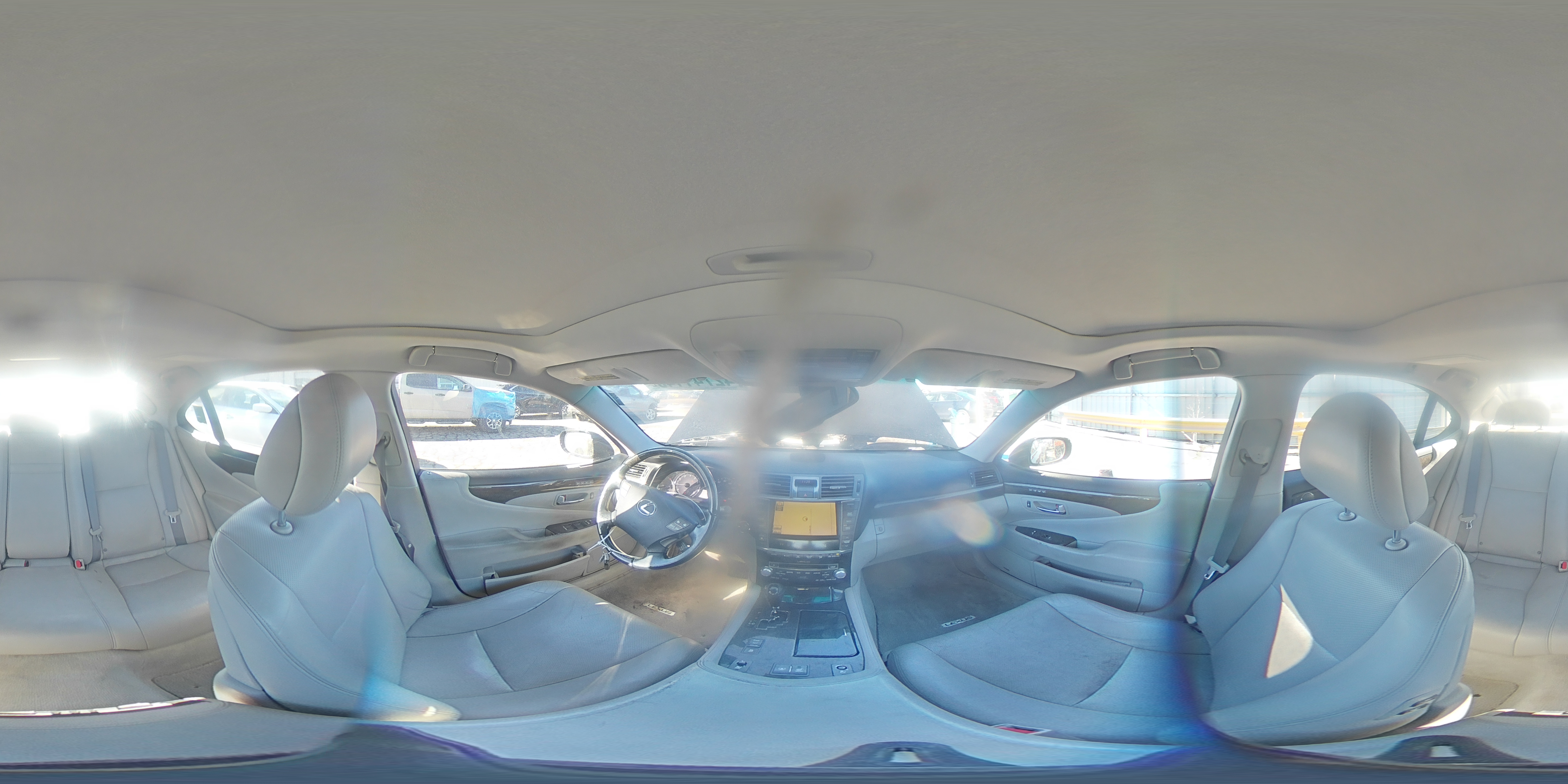 2012 Lexus LS - Image 12