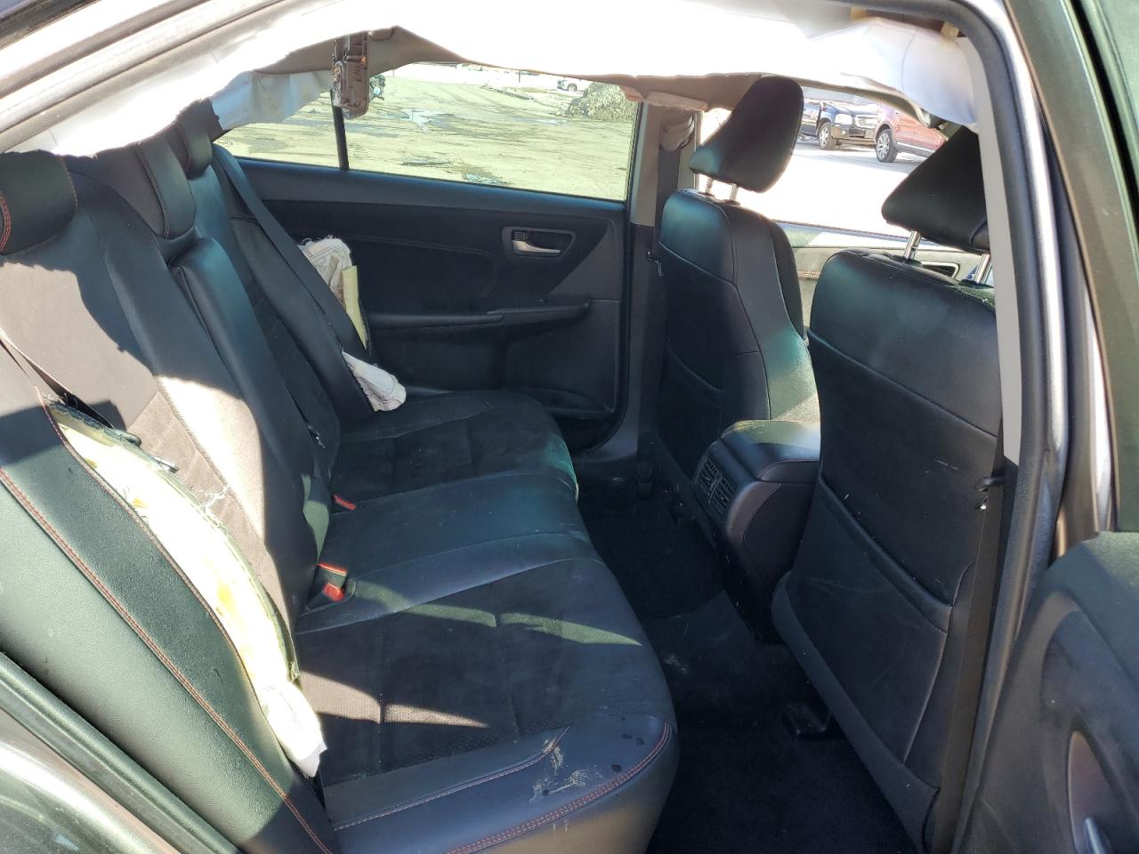 2016 Toyota Camry - Image 10