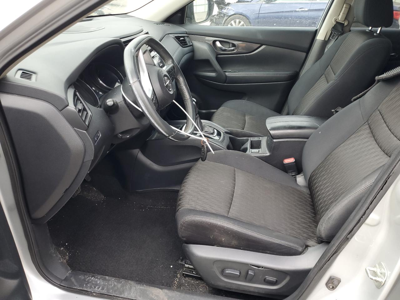 2017 Nissan Rogue - Image 7