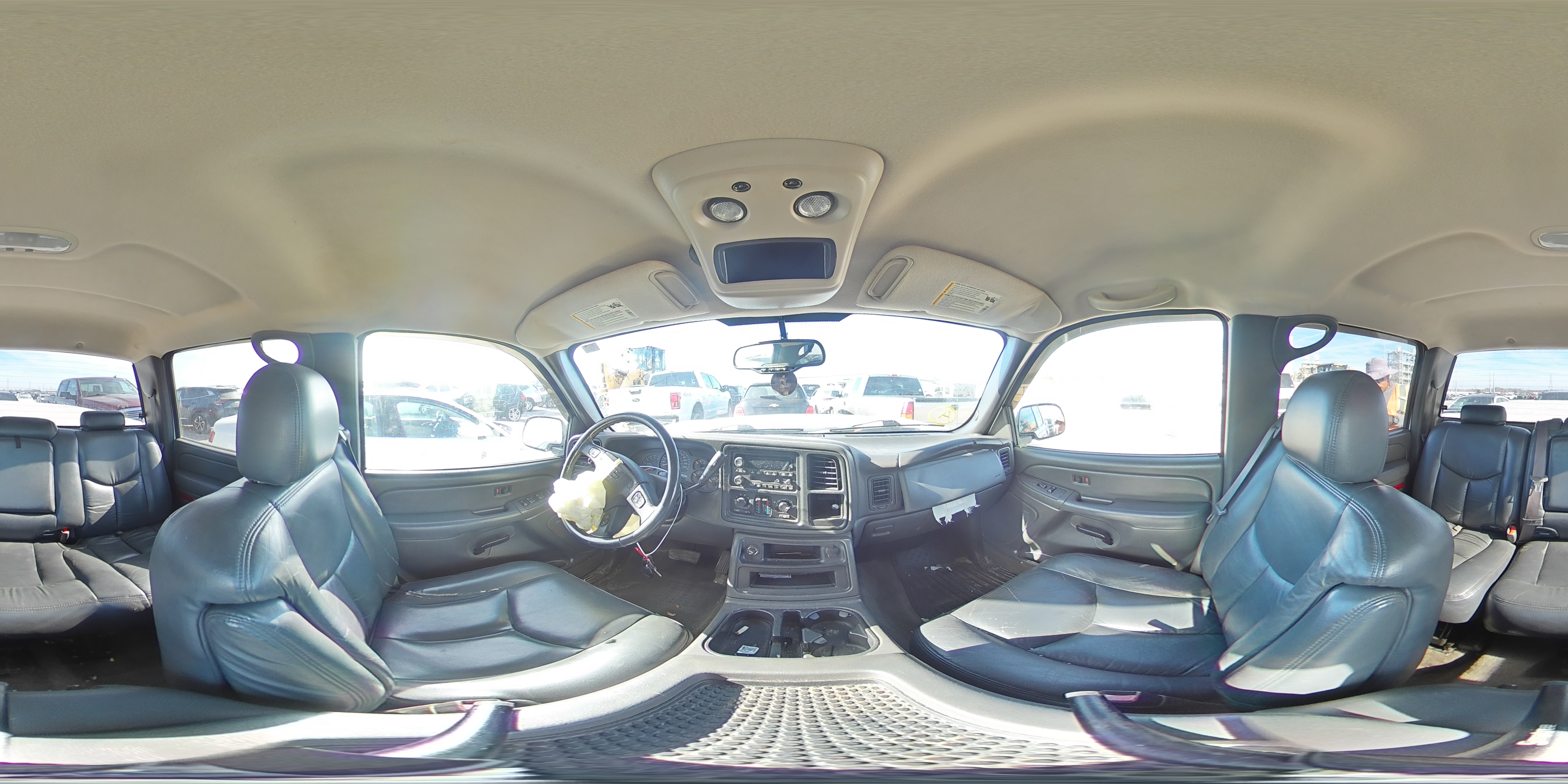 2005 Chevrolet Silverado - Image 13