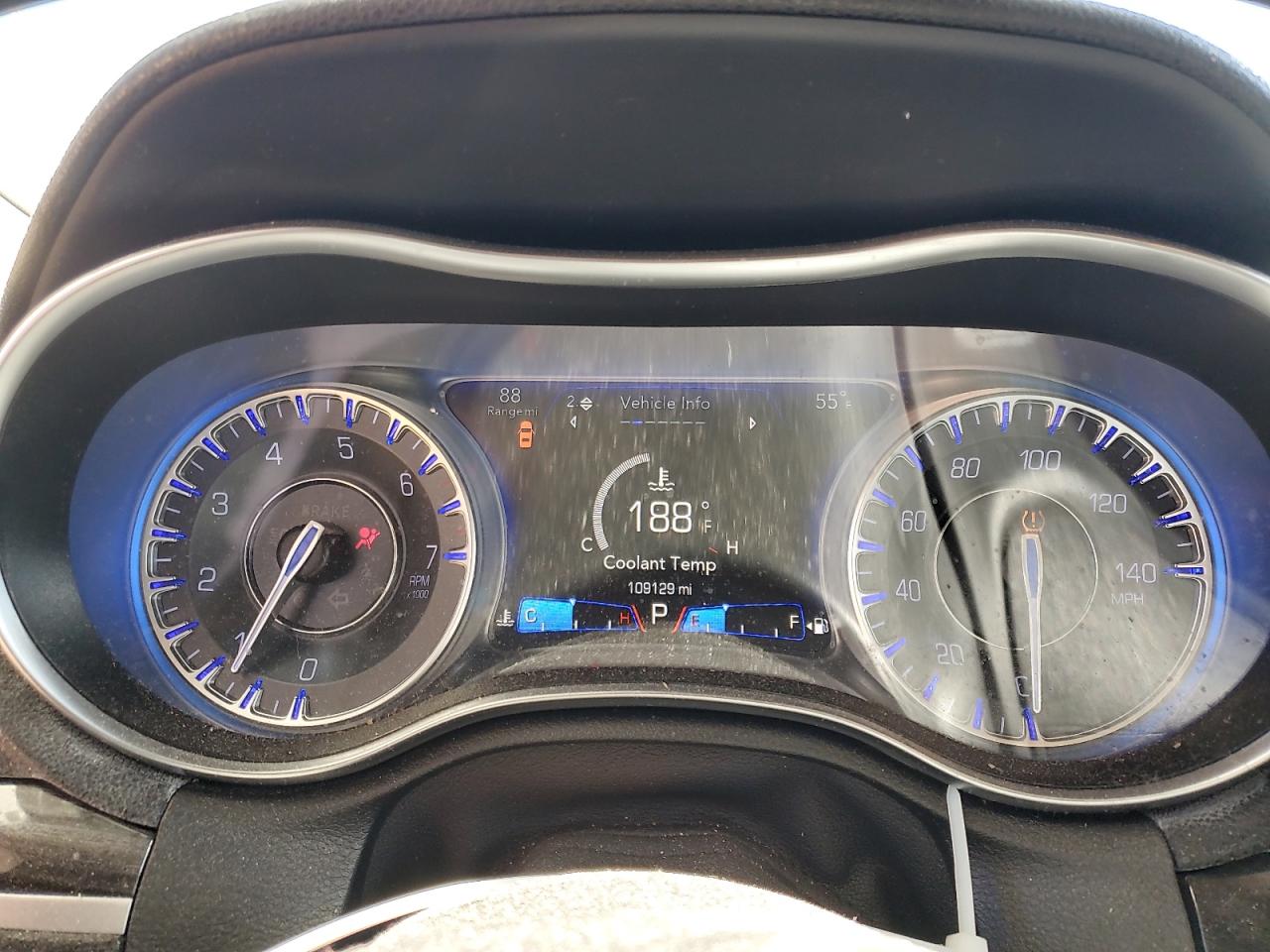 2018 Chrysler 300 - Image 9
