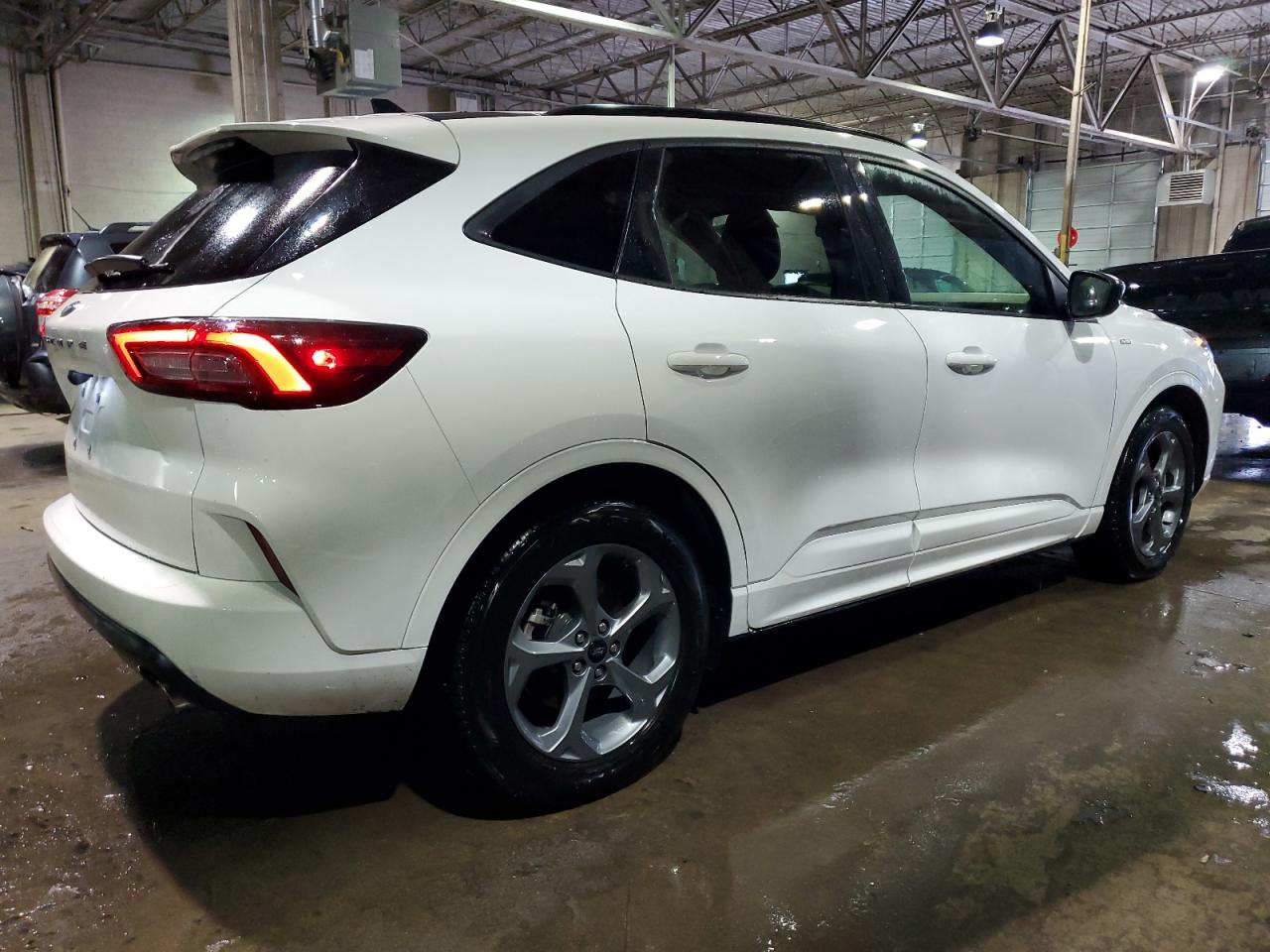2023 Ford Escape - Image 3