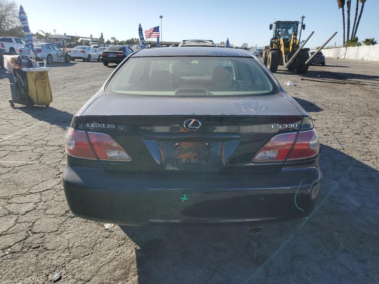 2004 Lexus ES - Image 6