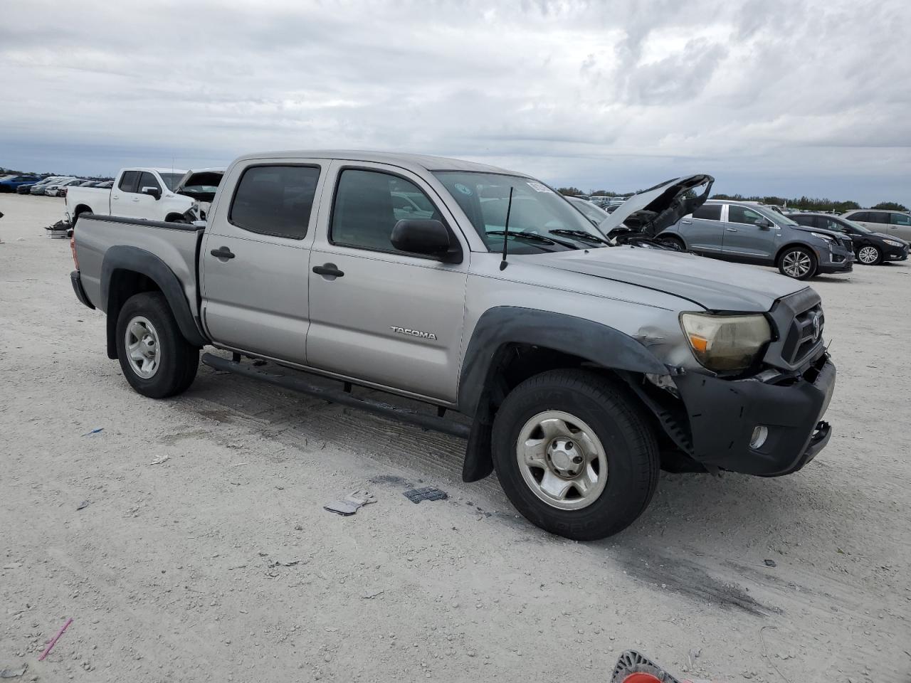 2014 Toyota Tacoma - Image 4