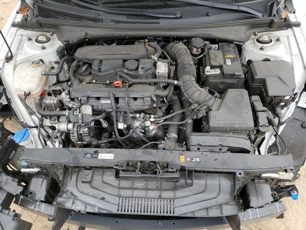 2021 Hyundai Elantra - Image 13