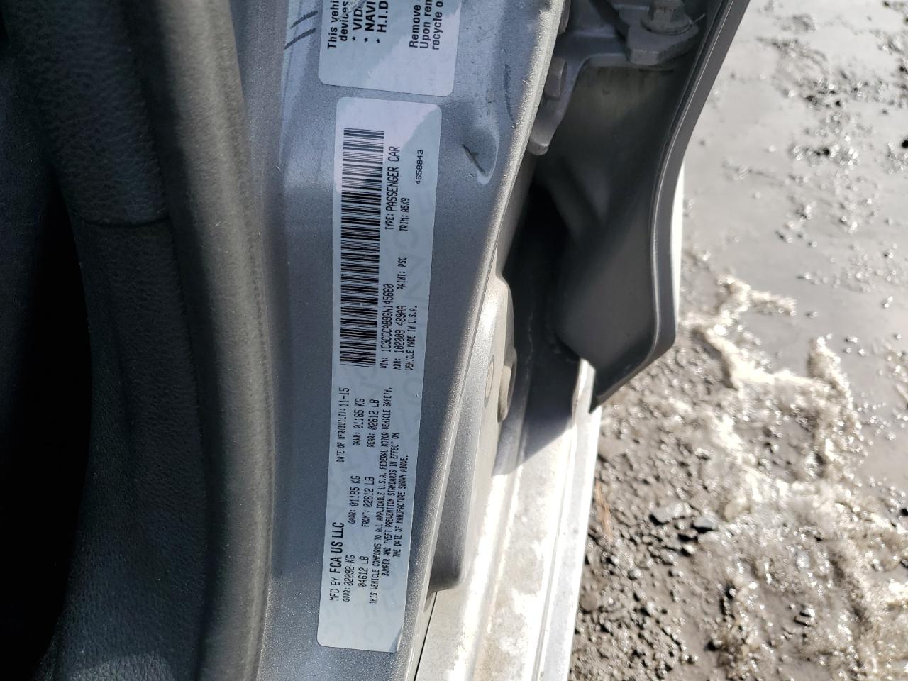 2016 Chrysler 200 - Image 12