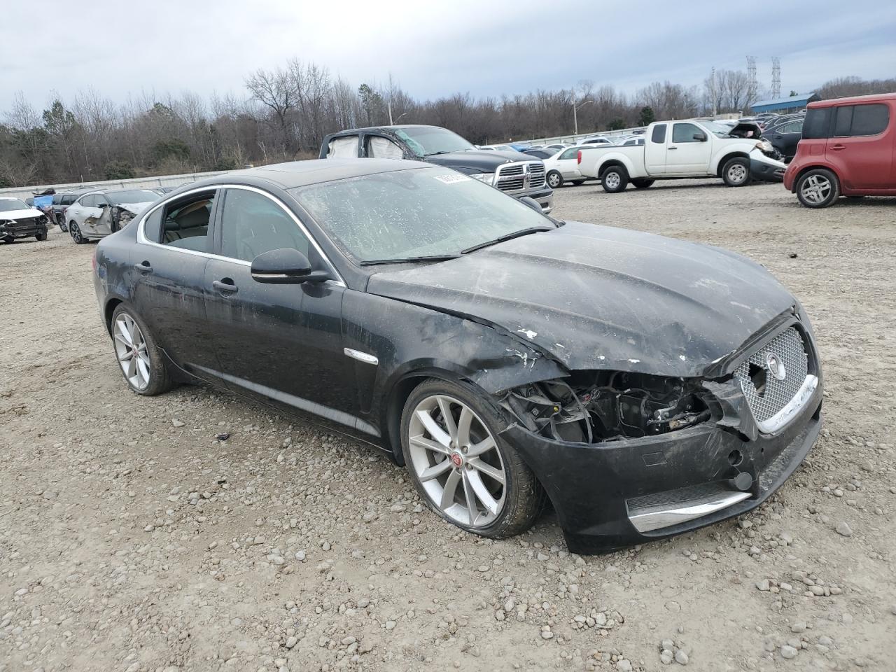 2015 Jaguar XF - Image 4