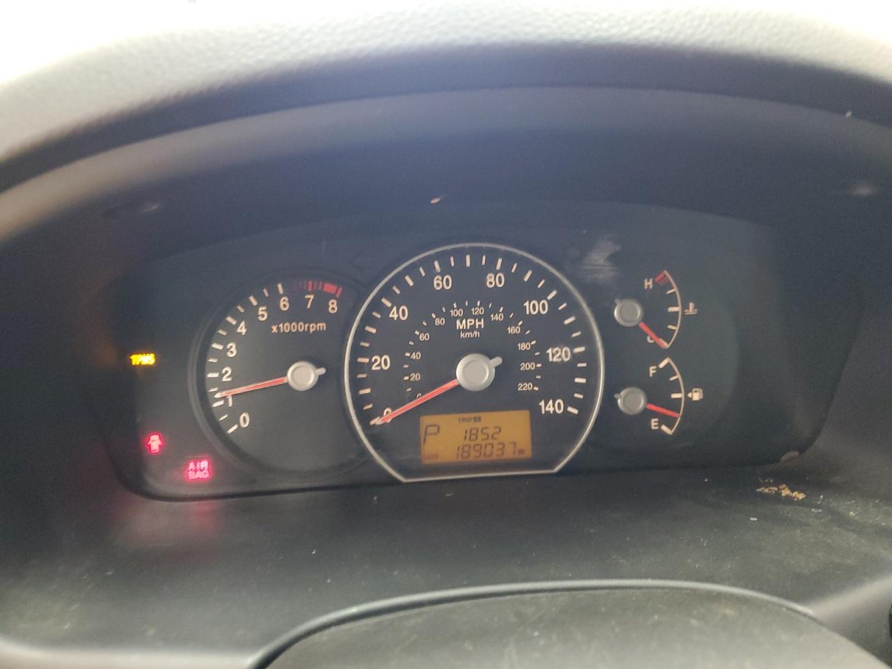 2008 Kia Rondo - Image 9