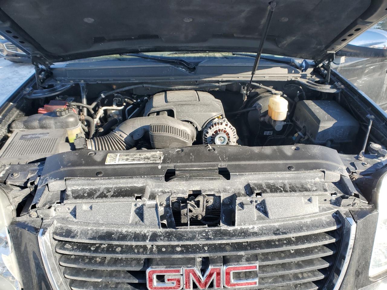 2010 GMC Yukon - Image 12