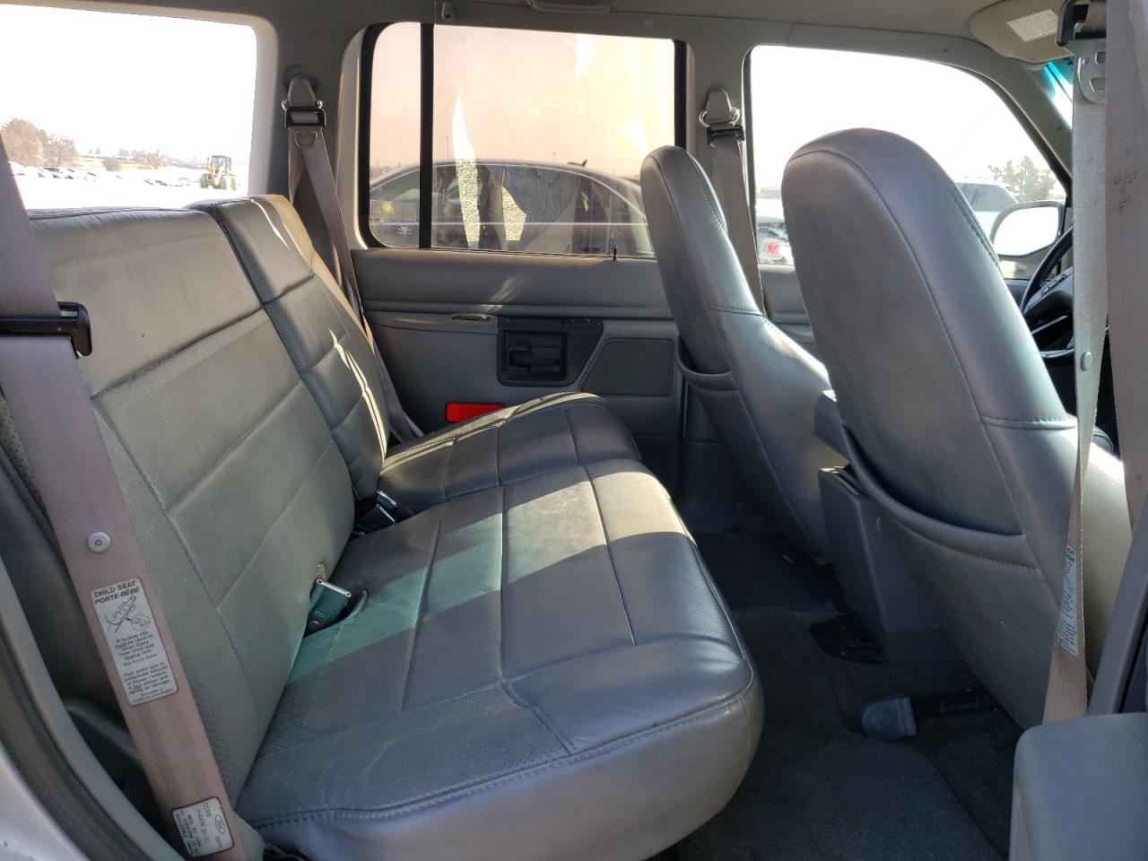1992 Ford Explorer - Image 11