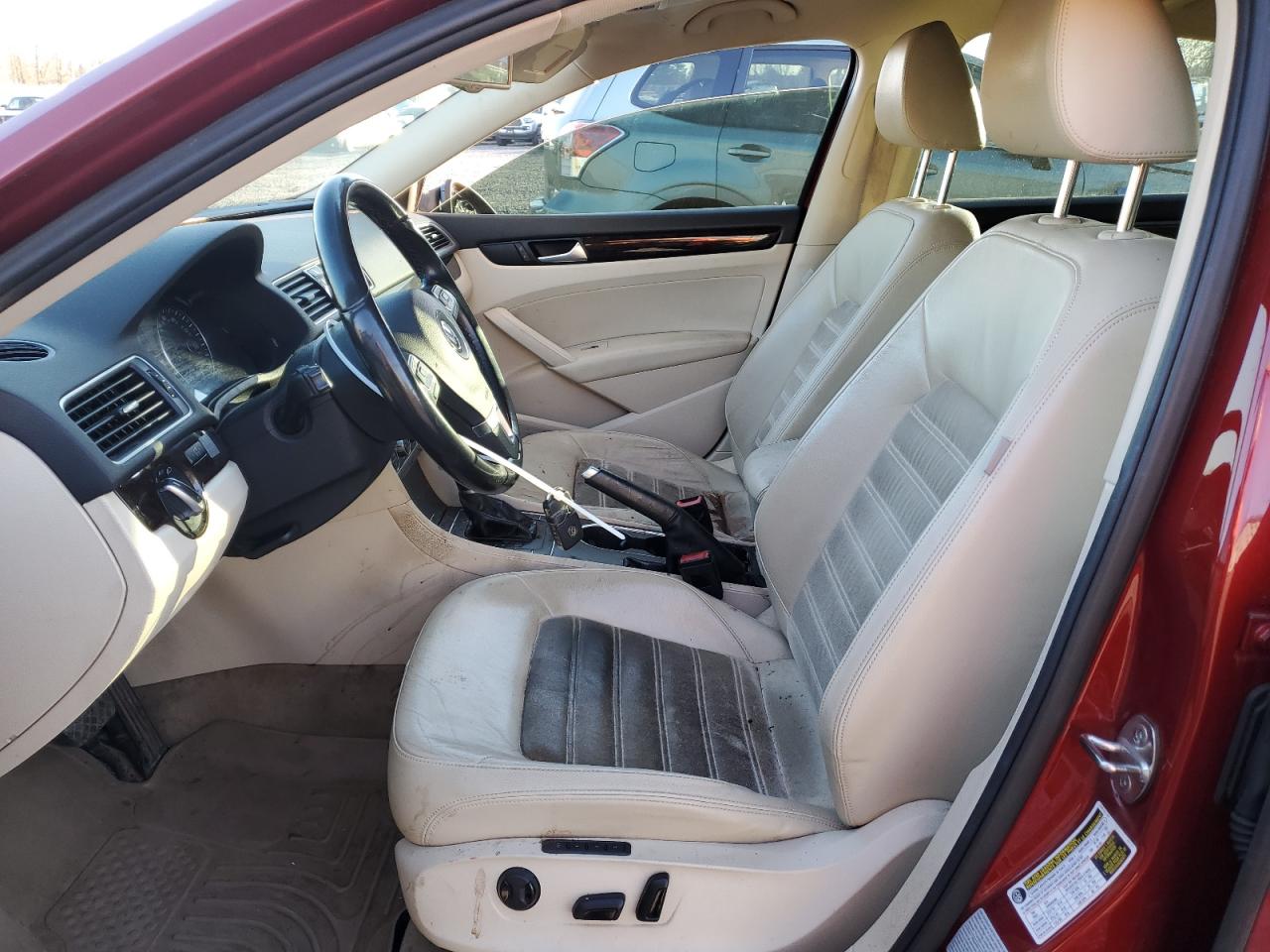 2015 Volkswagen Passat - Image 7
