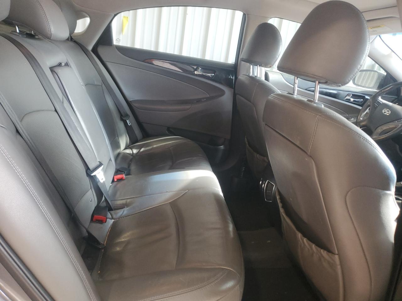 2013 Hyundai Sonata - Image 10