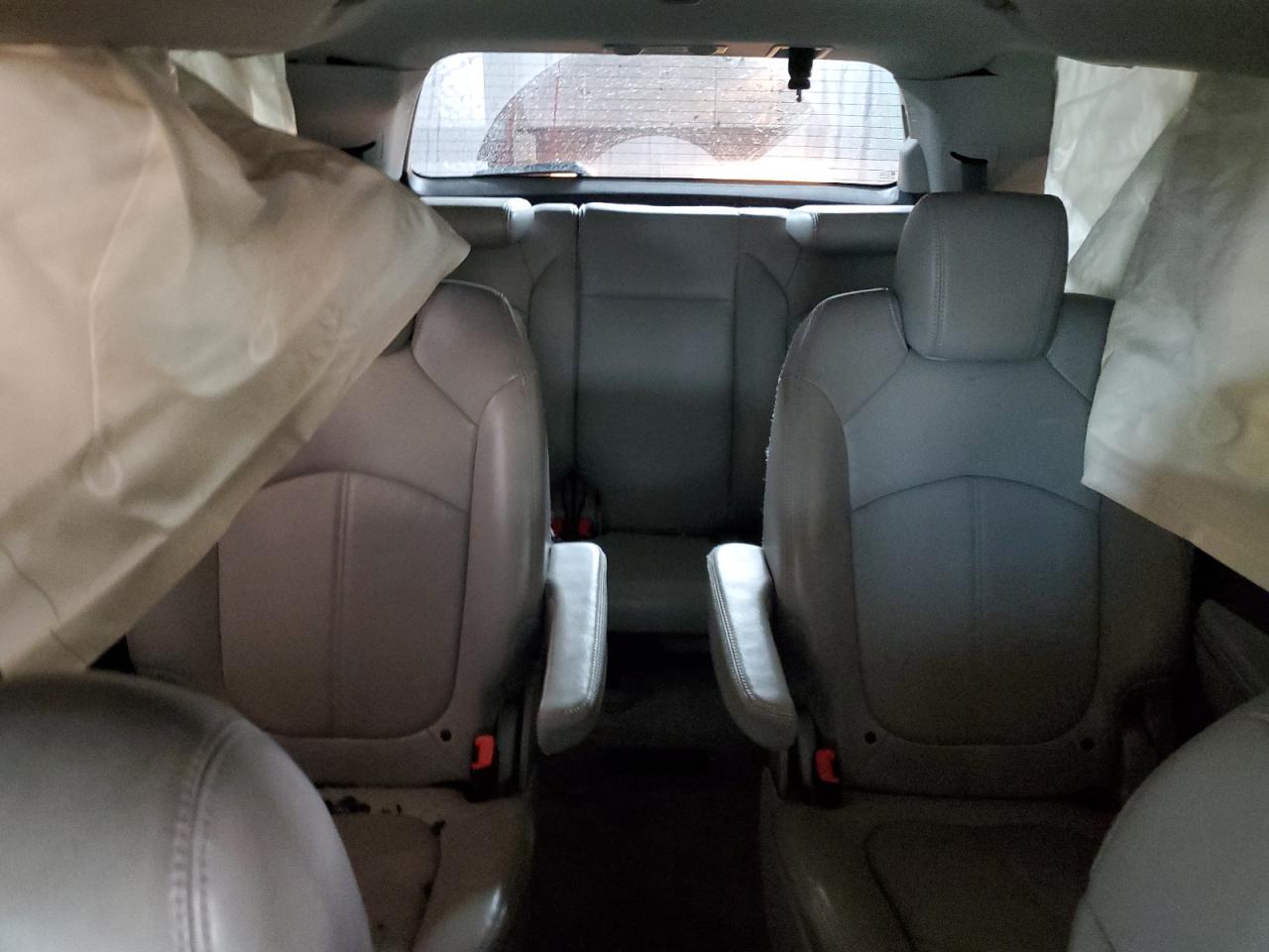 2008 GMC Acadia - Image 10