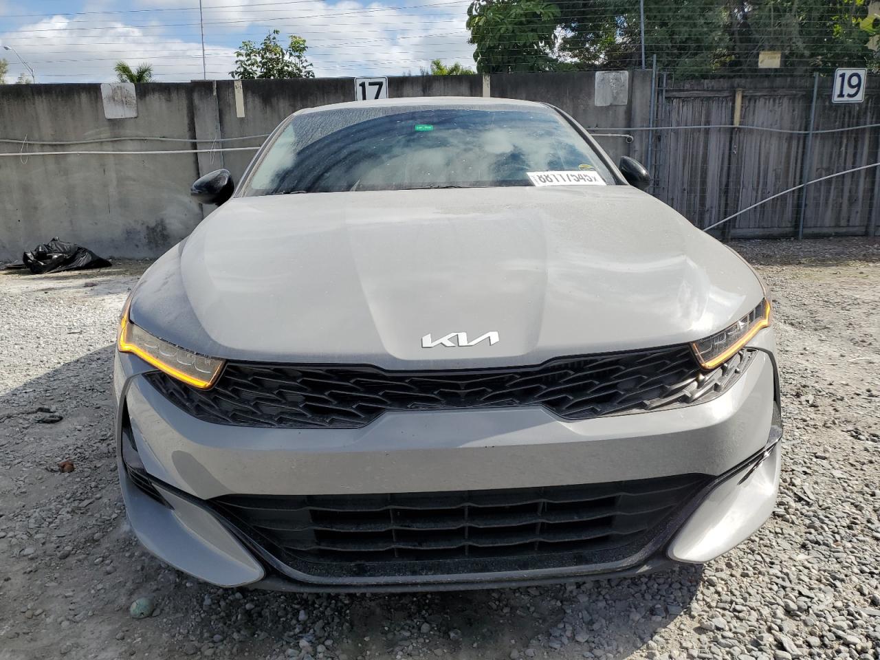 2022 Kia K5 - Image 5