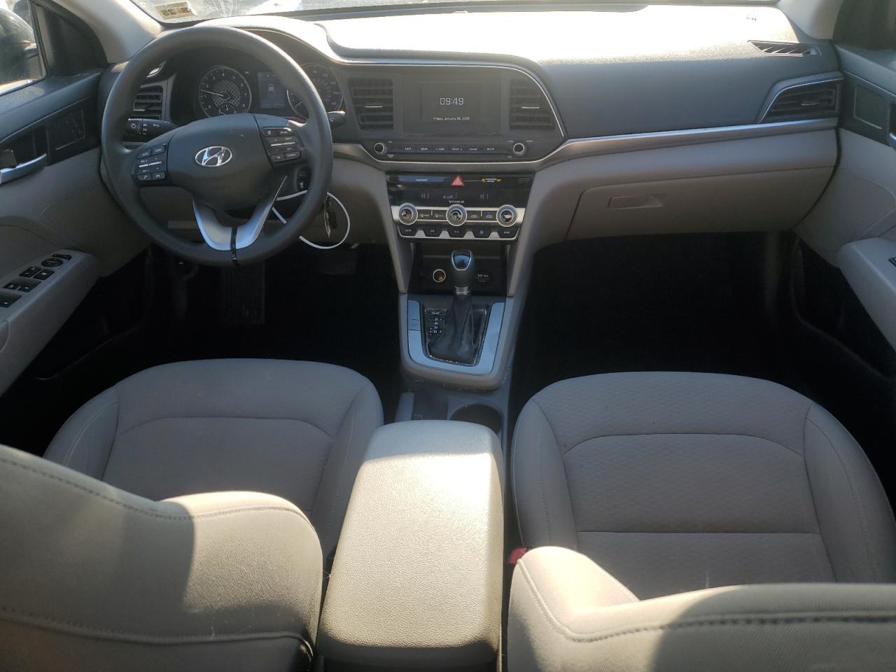 2020 Hyundai Elantra - Image 8