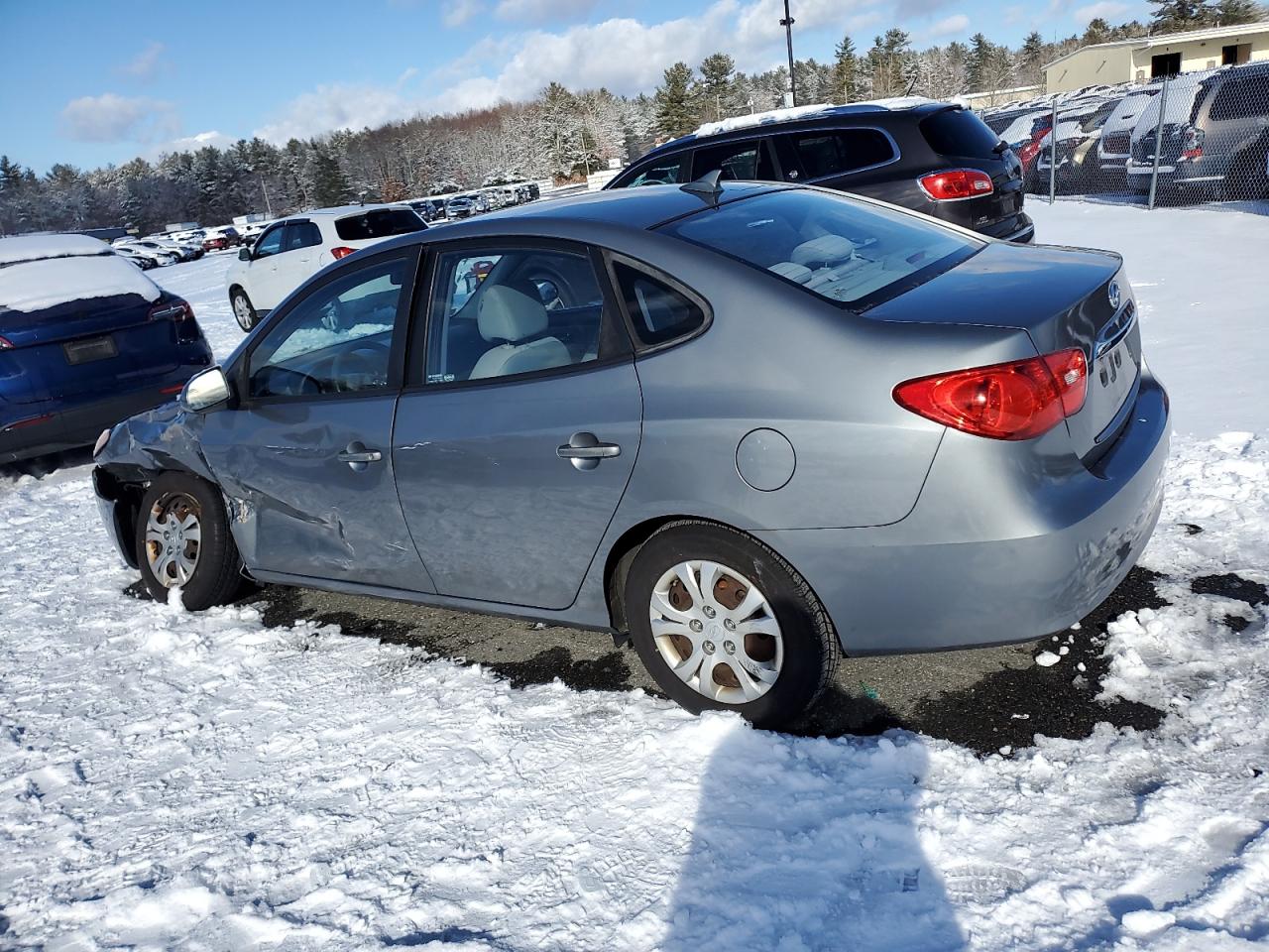 2010 Hyundai Elantra - Image 2