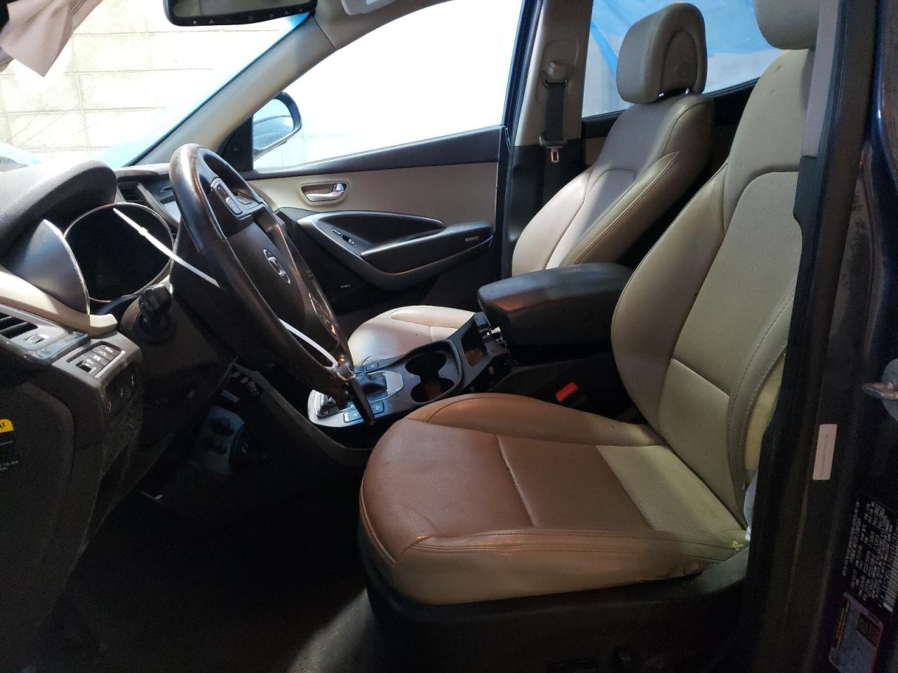 2017 Hyundai Santa Fe - Image 7