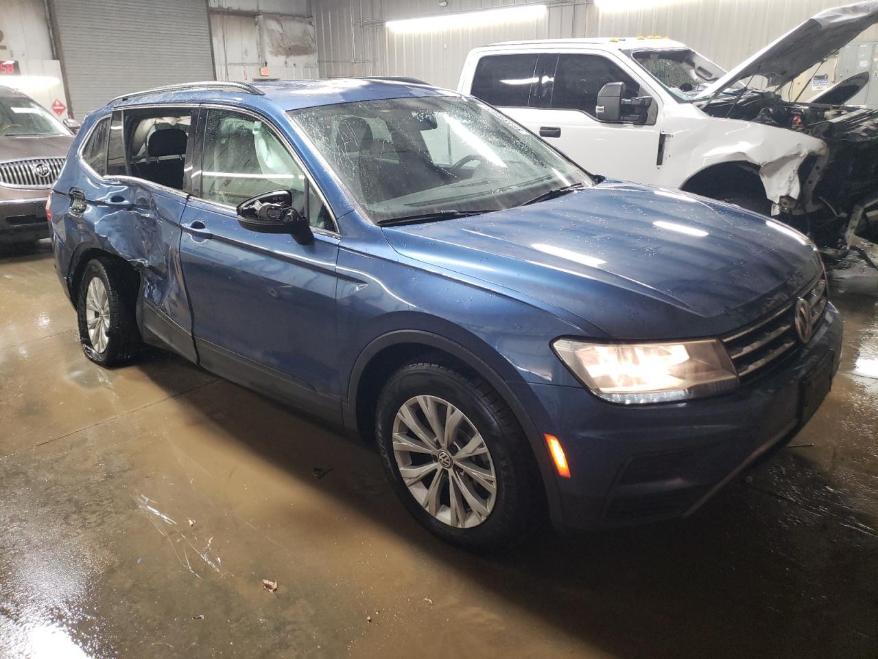2019 Volkswagen Tiguan - Image 4